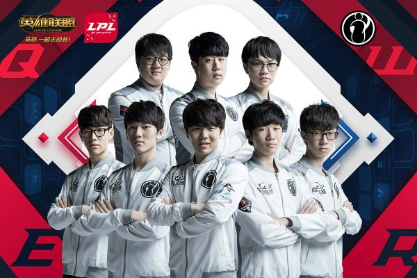 站在球前 站在球前