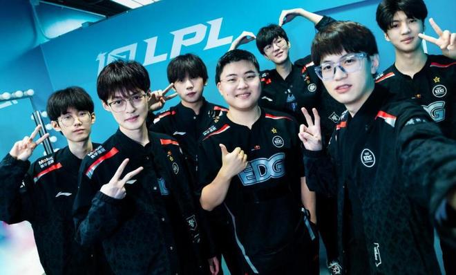 也象征着他 也象征着他